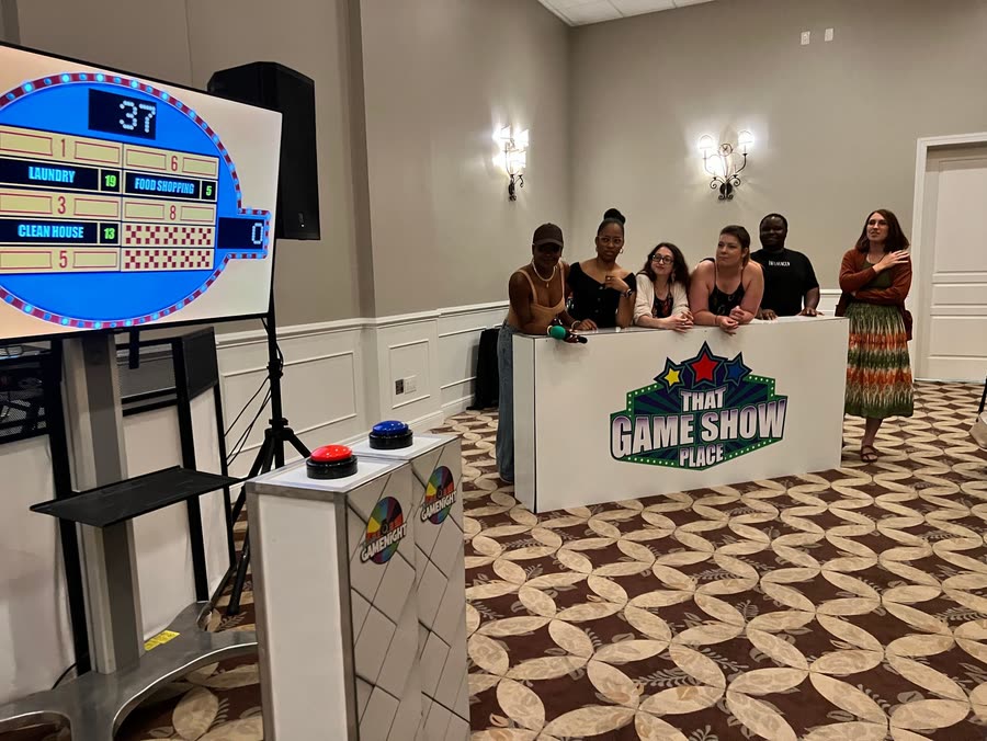 A full room during a travel show